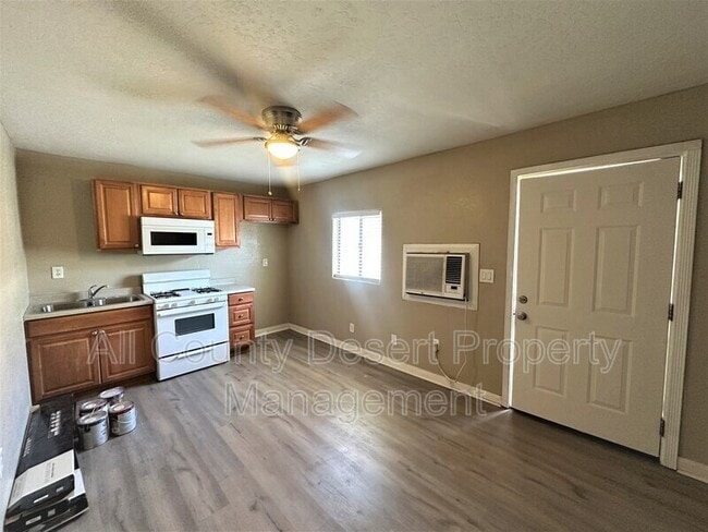 Building Photo - 83574 Tourmaline Ave