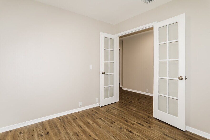 Building Photo - 11915 Sonora Springs Dr