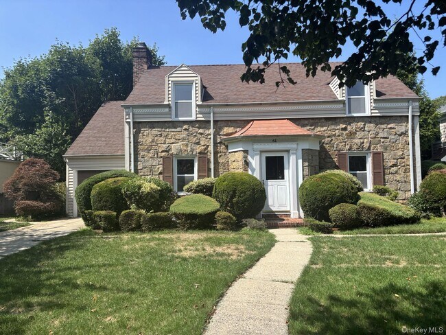 Primary Photo - 61 Kenwood Rd