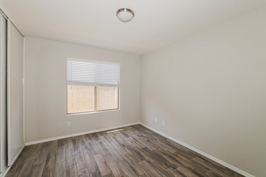 Building Photo - 16107 W Adams St