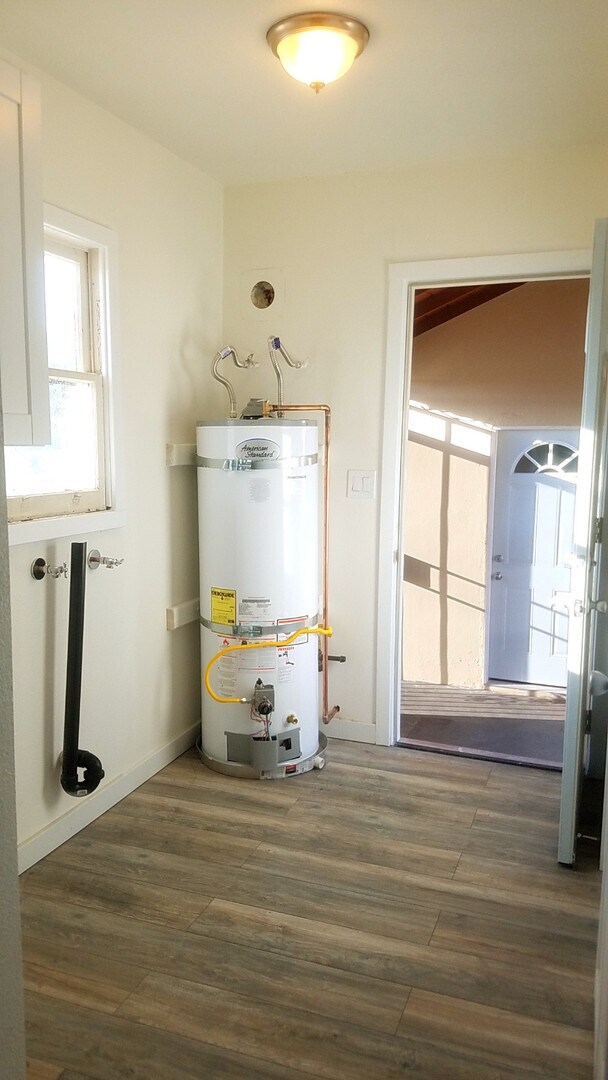 Building Photo - 3 Bedroom House in Garden Grove