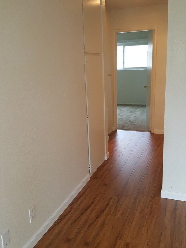 Building Photo - 4376 Rosebud Ln