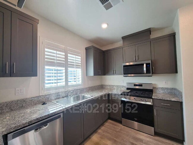 Building Photo - 1476 Descanso Ln