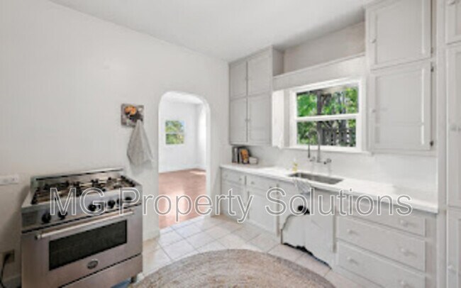 Building Photo - 1405 San Anselmo Ave