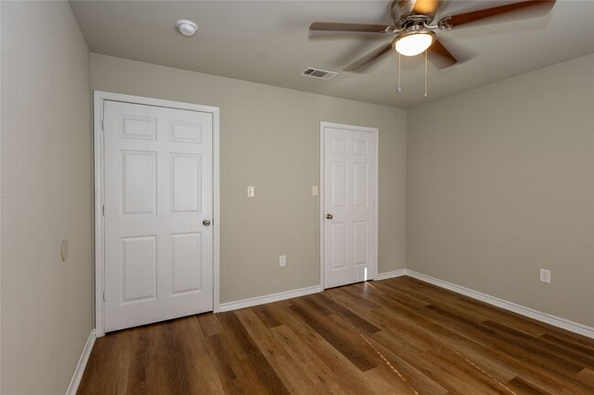 Building Photo - 4120 Brandon Ave