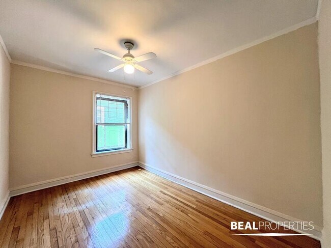 Building Photo - 1 bedroom in CHICAGO IL 60657