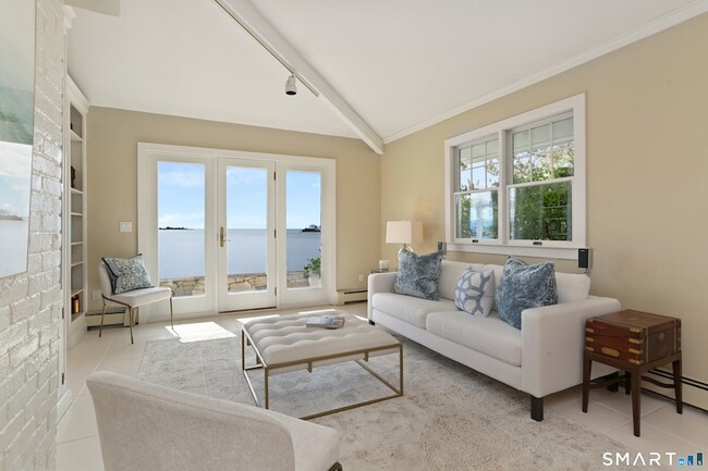 Building Photo - 34 Shorehaven Rd