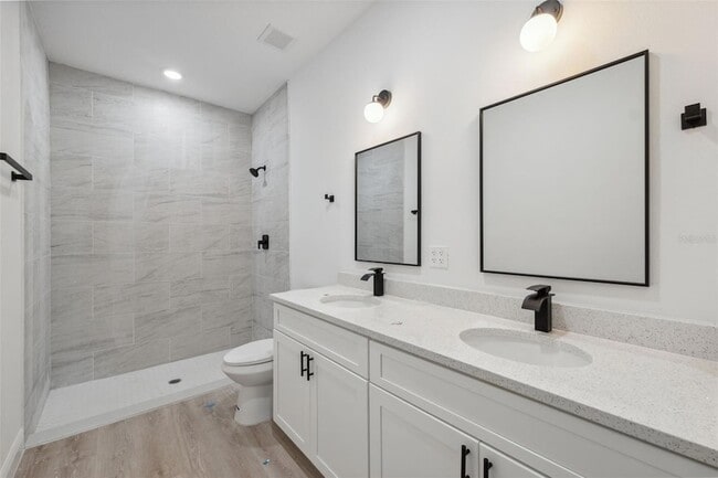 Building Photo - 14930 SW 66th Ave