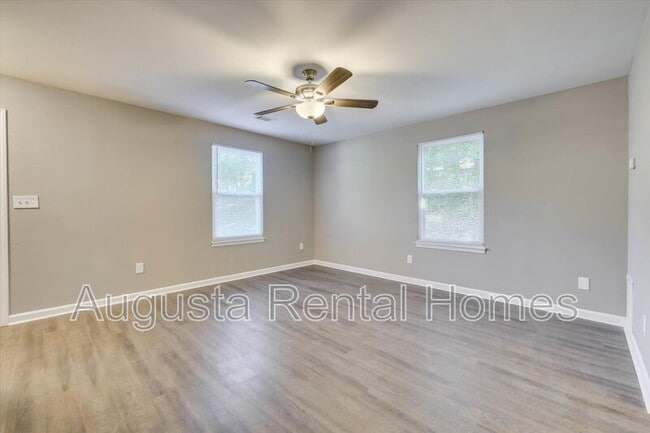 Building Photo - 316 W Buena Vista Ave