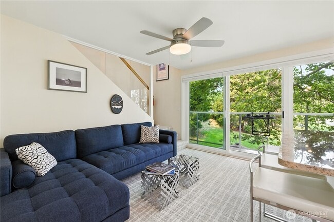 Building Photo - 1810 43rd Ave E