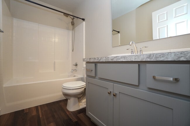 Building Photo - 6113 N Colosseum Ave