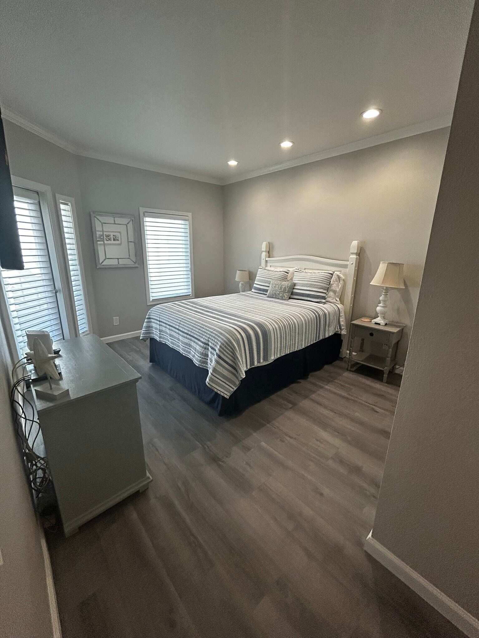 Bedroom - 655 Columbia St