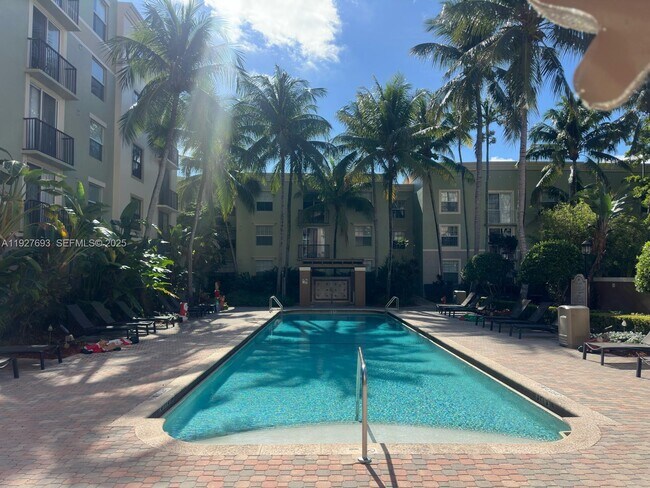 Building Photo - 1919 Van Buren St