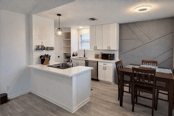 Building Photo - 10907 Sageriver Dr