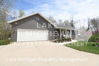 Building Photo - 2955 Ottogan St