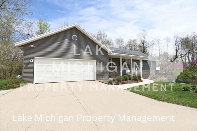 Primary Photo - 2955 Ottogan St