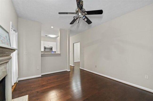 Building Photo - 2680 Pine Tree Rd NE