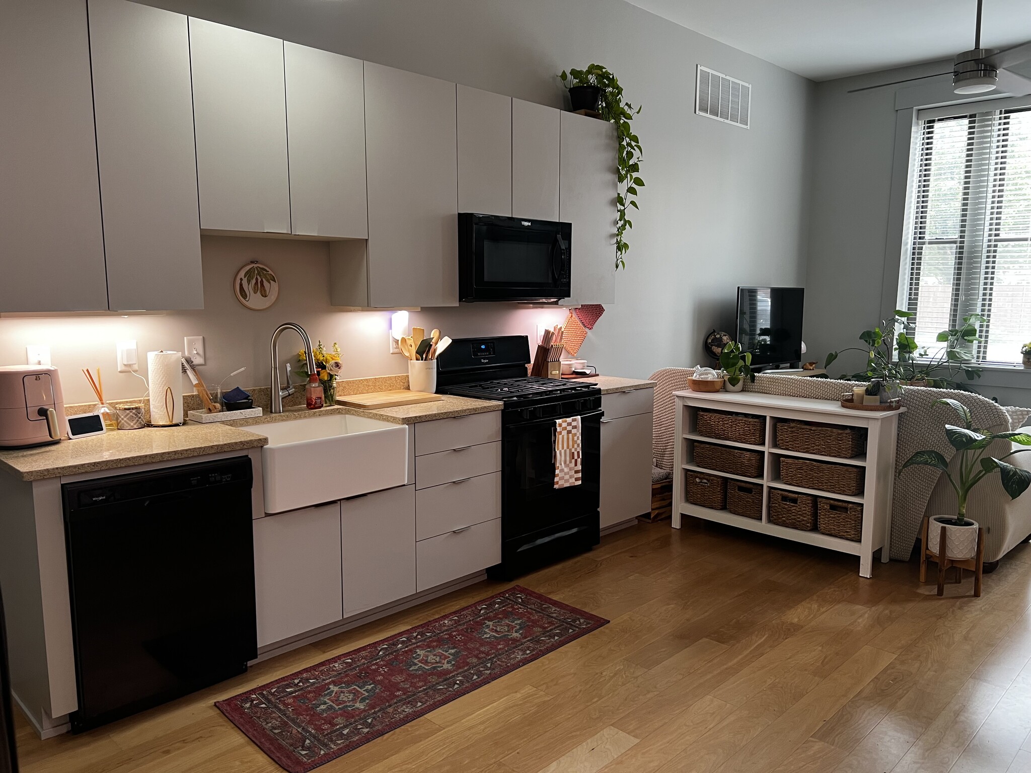 Kitchen/prep area - 2813 Colerain Ave