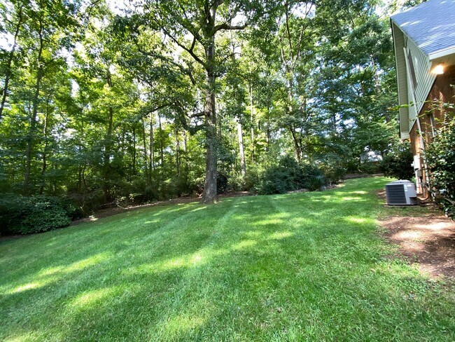 Building Photo - 3/2 convenient to Uptown Shelby, NC as well as the new 74 Bypass