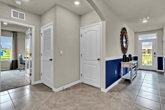 Building Photo - 9560 Black Walnut Dr