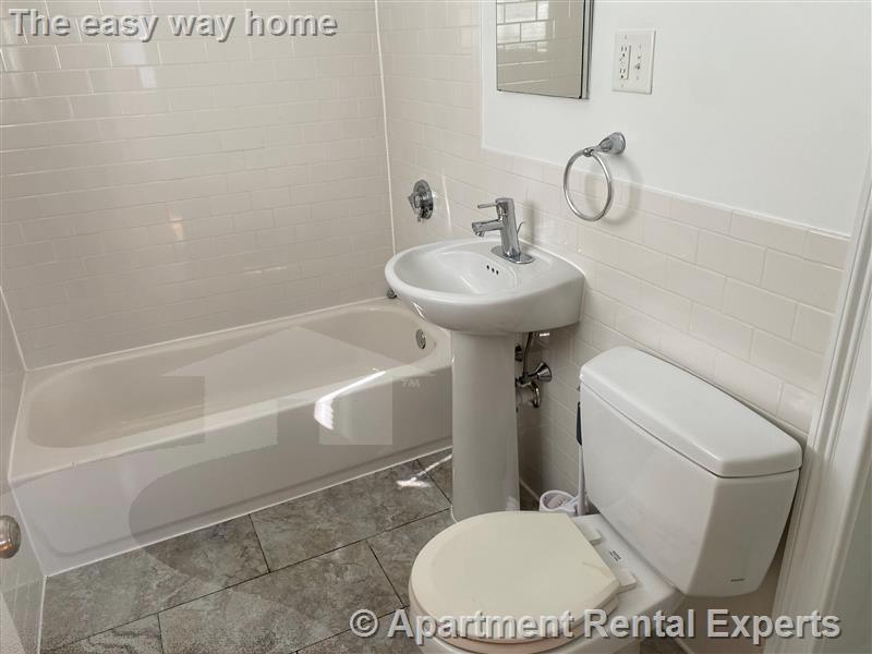 Building Photo - 134 Summer St