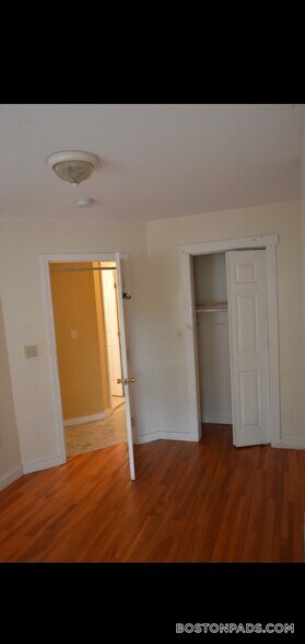 Building Photo - 104 Hammond St