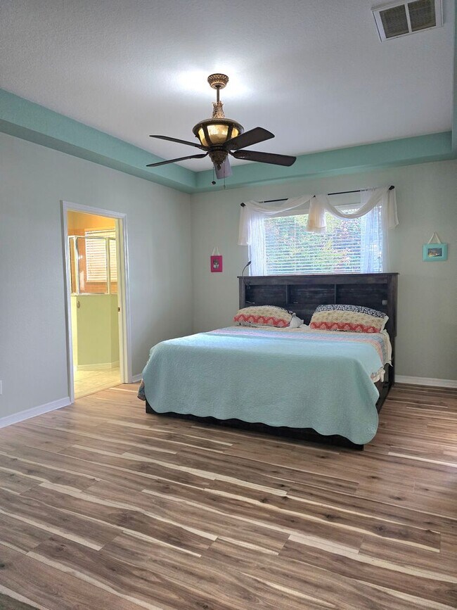 Building Photo - Gorgeous 3/2/2 in Terra Vista!!!