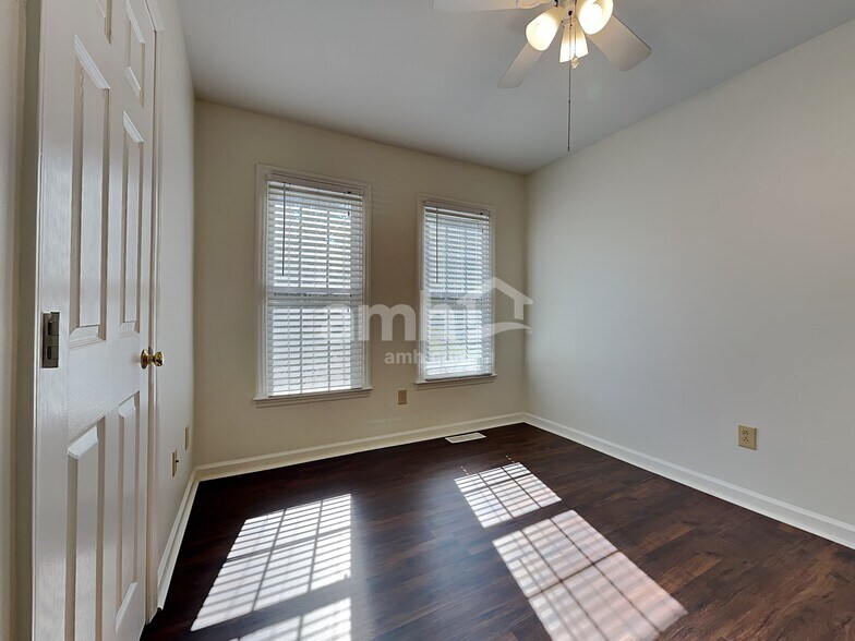Building Photo - 5512 Westerborne Dr