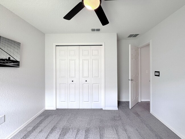 Building Photo - Beautiful 4-BR, 2-BA “Budget Friendly”– So...