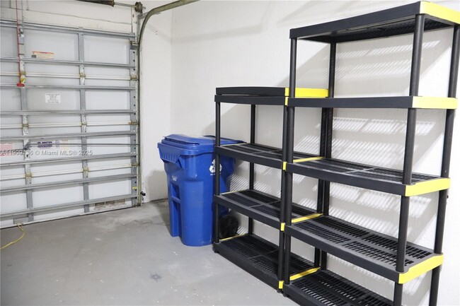 Building Photo - 5489 NW 90th Ave