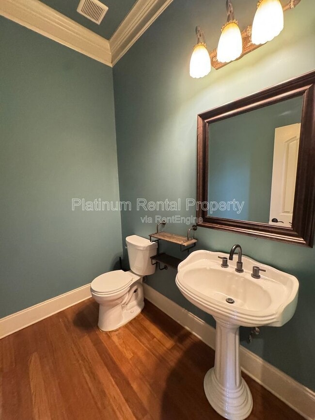 Building Photo - 1811 Traditions Way