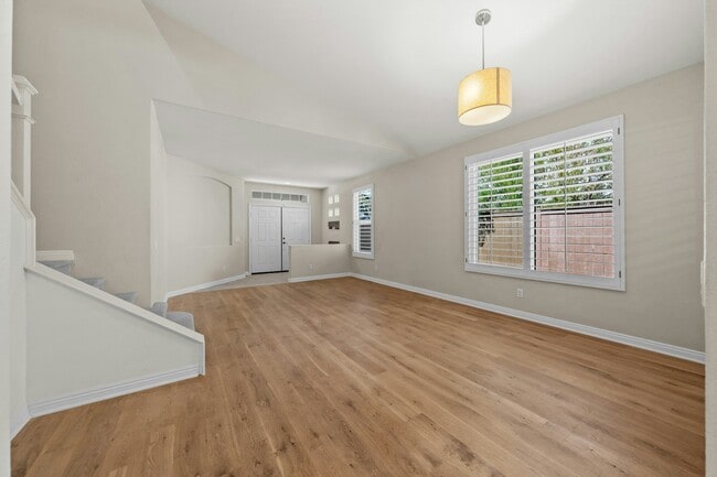 Building Photo - 1589 Turquoise Dr