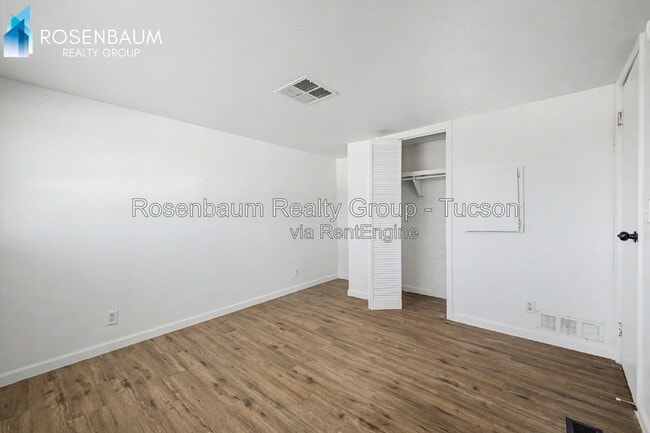 Building Photo - 6525 N Brushtail Ln