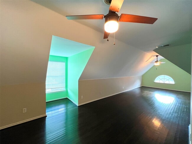 Building Photo - 6831 Staffordshire Blvd