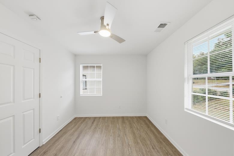 Building Photo - Room in House on Lincoln St SW