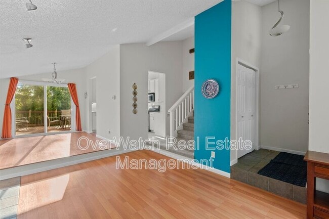 Building Photo - 10400 Lone Tree Dr