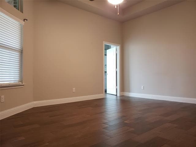 Building Photo - 940 Parkside Dr