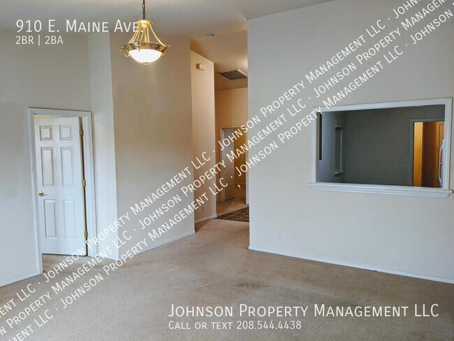 Building Photo - 910 E Maine Ave
