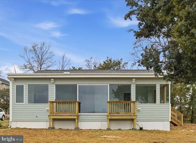 Building Photo - 1345 Ellicott Ave