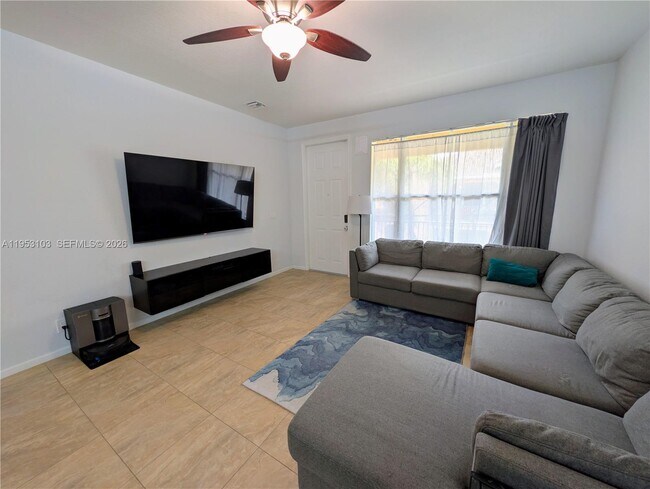 Building Photo - 3561 Forest Hill Blvd