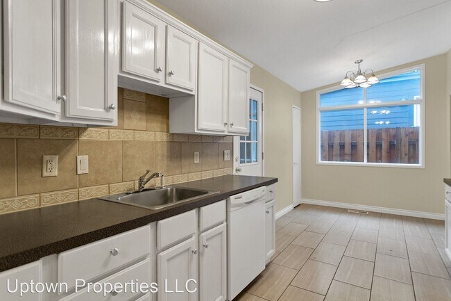 Building Photo - 3 br, 1 bath House - 1520 SE 44th Ave