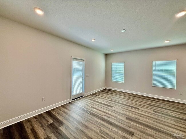 Building Photo - 4067 Pendragon Cir