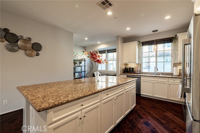 Building Photo - 6371 Estrela Ln