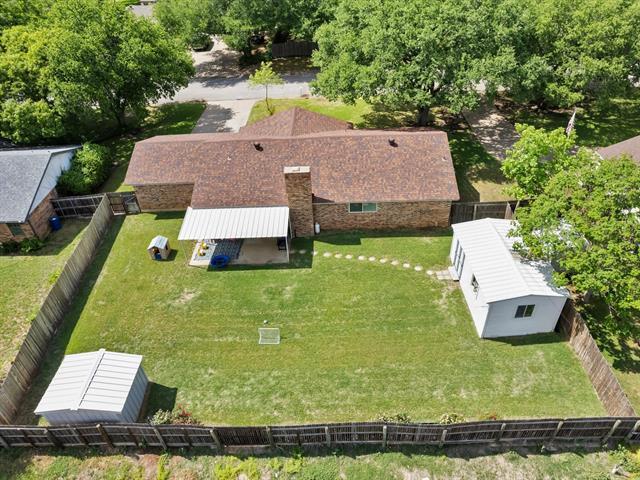 Building Photo - 1323 Hemphill Dr