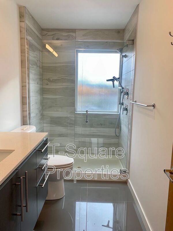 Building Photo - 3905 SW Findlay St