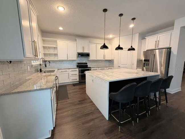 Building Photo - 11737 Verrazano Dr