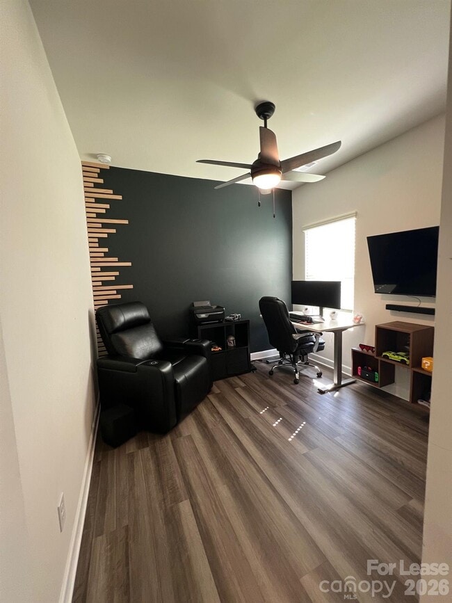 Building Photo - 8921 Pennegrove Cir