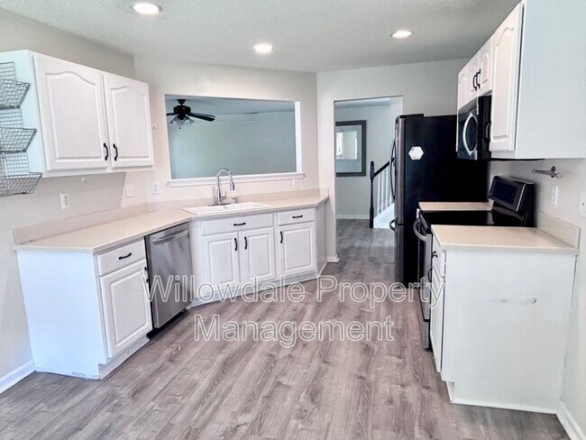 Building Photo - 108 Sturminster Dr