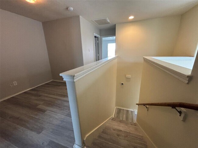 Building Photo - 2710 Maybrook Hollow Ln