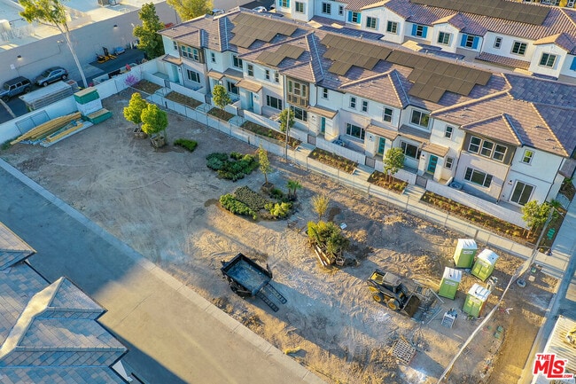 Building Photo - 3015 Tallahassee Ln